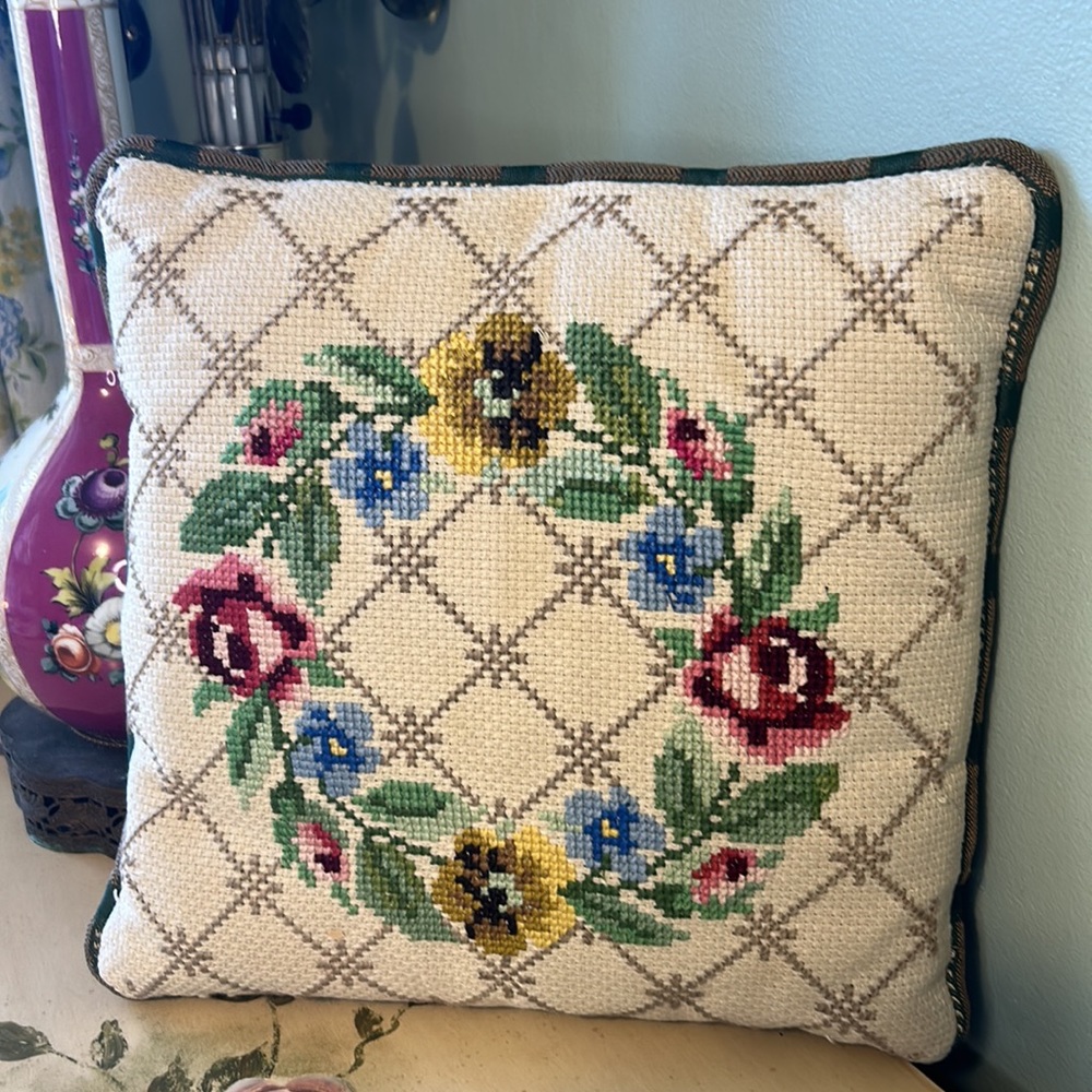 Vintage Handmade Floral Roses Embroidered Needlepoint Accent Throw Pillow